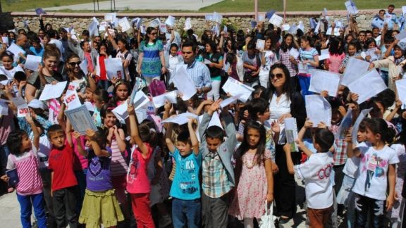 17 milyon 559 bin öğrenci cuma günü tatile girecek