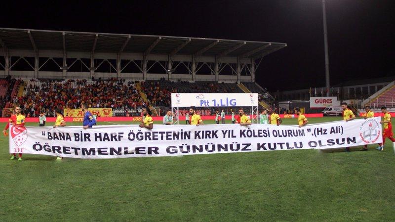 Futbol takımları “Öğretmenler Gününüz Kutlu Olsun” pankartlarıyla sahaya çıkacak