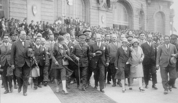Cumhurbaşkanı Gazi Mustafa Kemal, İstanbul'da halk arasında (11 Haziran 1930)