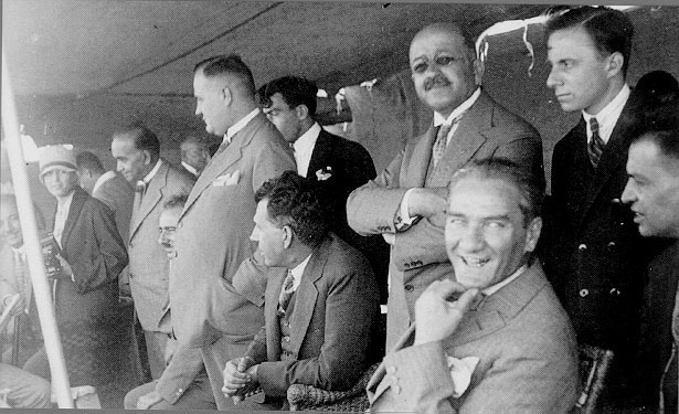 Cumhurbaşkanı Gazi Mustafa Kemal, Boğaz'da tekne gezisinde (1927)