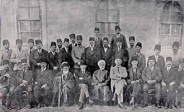 Mustafa Kemal, Sivas Kongresi üyeleri ile birlikte (Eylül 1919)