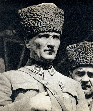 Başkomutan Gazi Mustafa Kemal Paşa, Büyük Taarruz'a karar verdiği günlerde (1922)