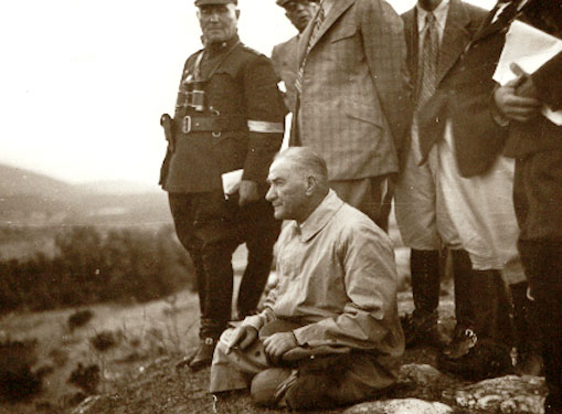 Cumhurbaşkanı Atatürk, Trakya manevralarında (Ağustos 1937)