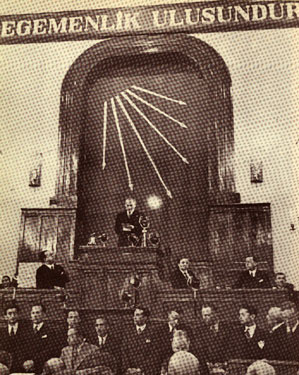 Cumhurbaşkanı Atatürk, CHP'nin Dördüncü Büyük Kurultayında (9 Mayıs 1935)