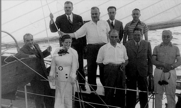 Cumhurbaşkanı Atatürk, Adalar ve Ortaköy'e doğru bir gezide (1 Temmuz 1935)