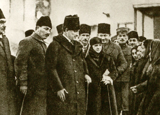 TBMM Başkanı Gazi Mustafa Kemal'in, Konya Kız Öğretmen Okulunda karşılanışı (22 Mart 1923)