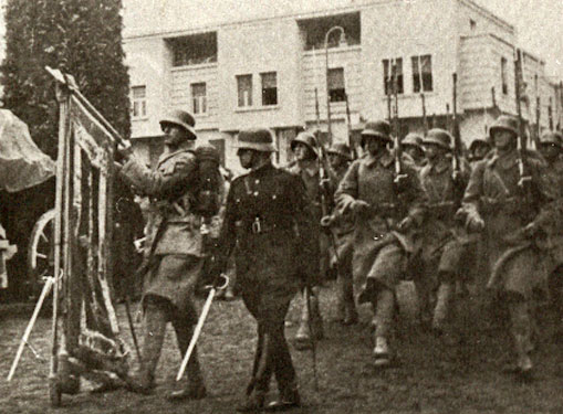 İran Kıtası, Atatürk'ü selâmlıyor (21 Kasım 1938)