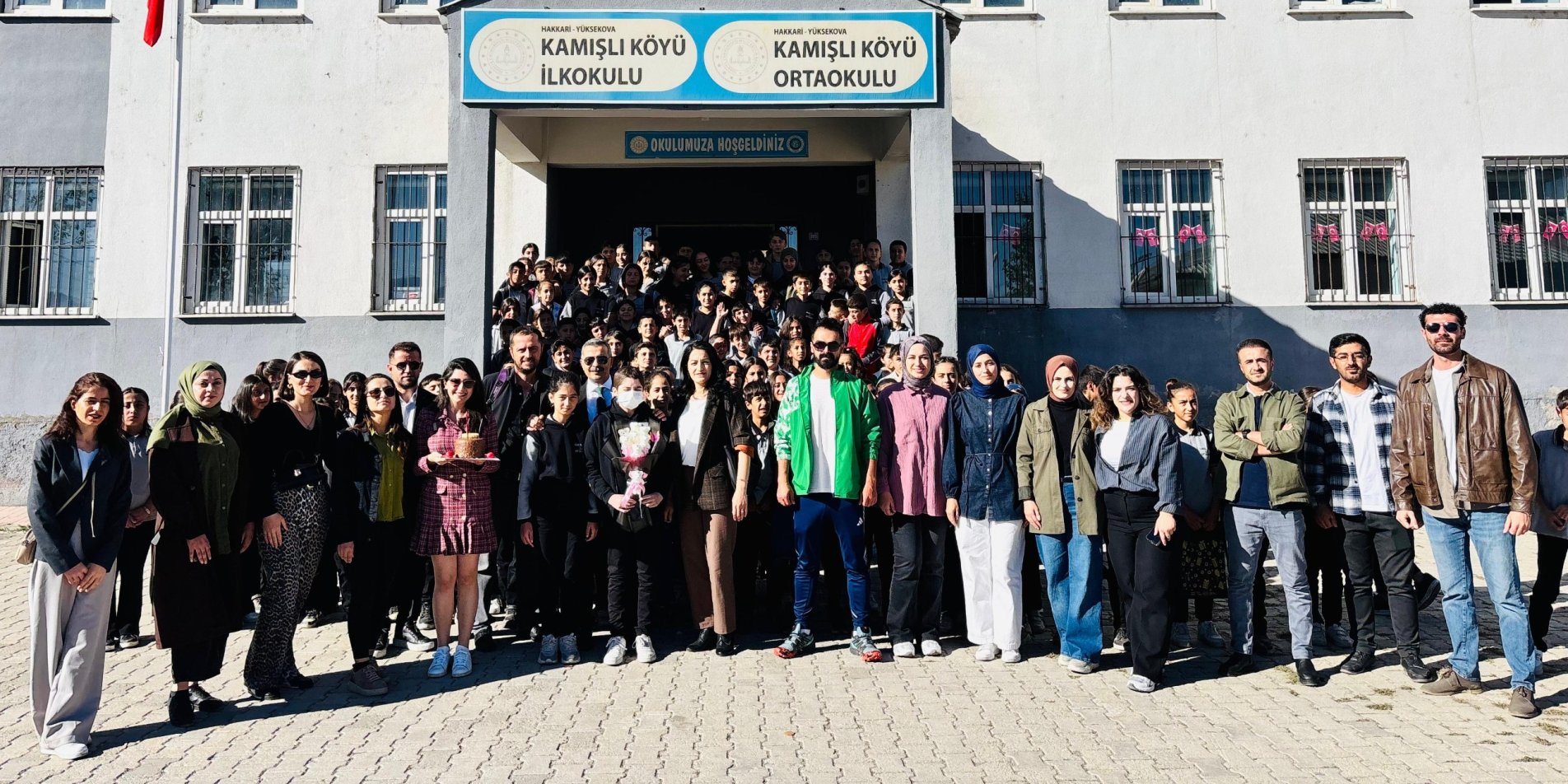 Hastalığını Yenerek 13 Ay Sonra Okuluna Kavuşan Öğrenciye, Duygulandıran Karşılama